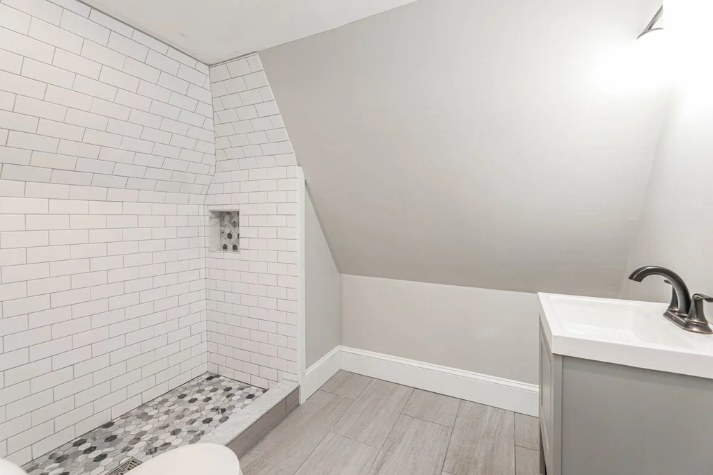 52 Maple St, Hyde Park