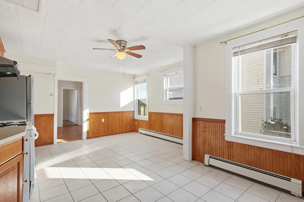 223 School St, Lowell