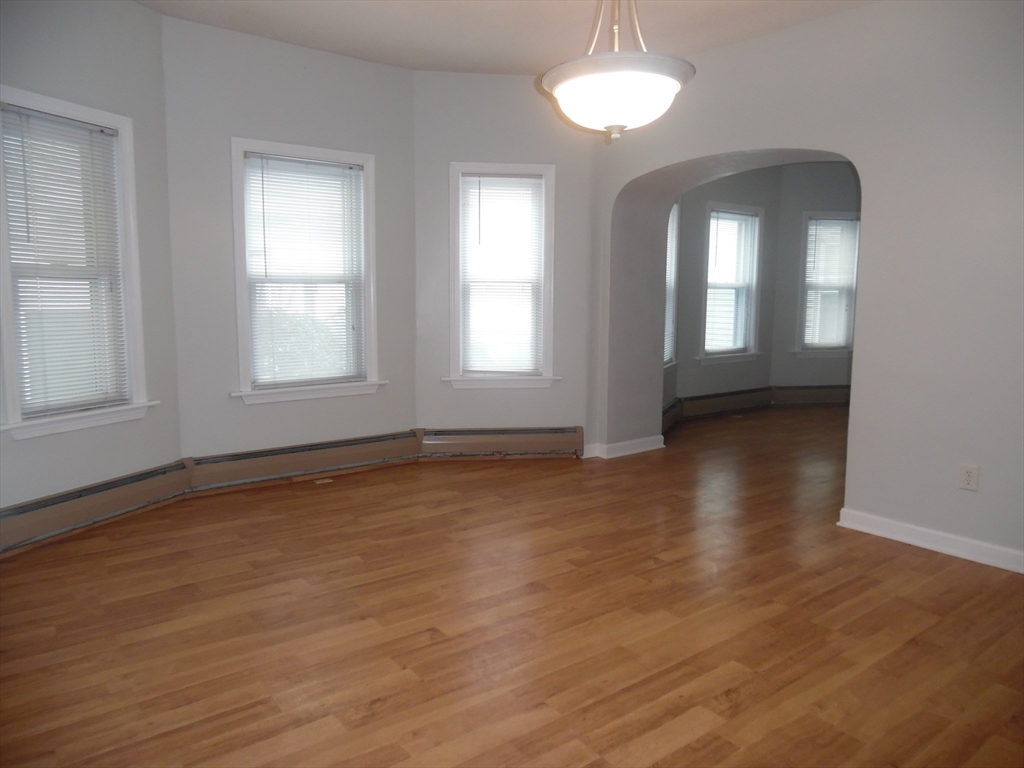 1226 North Main St, Fall River