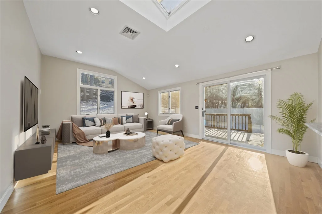 55 Evelyn Rd, Needham