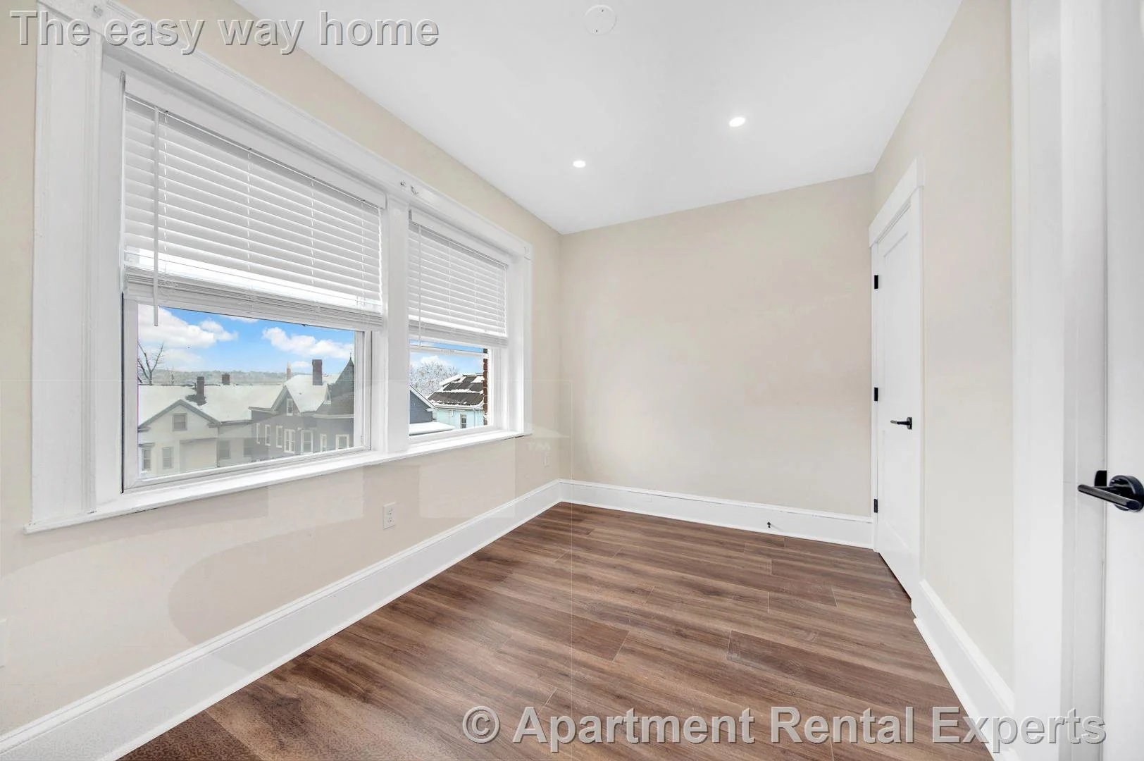 105 School St, Roxbury