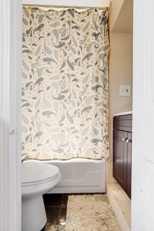 149 Endicott, North End