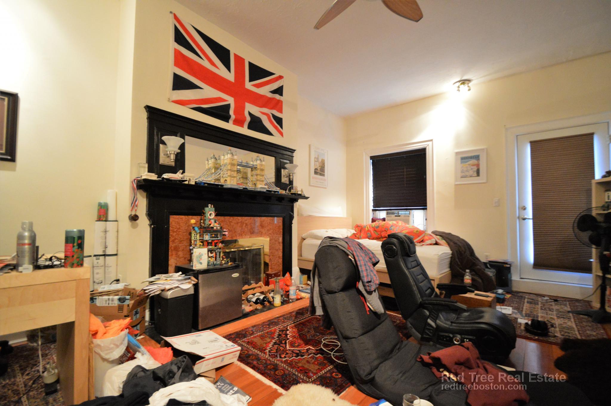 1689 Beacon St, Aspinwall Hill