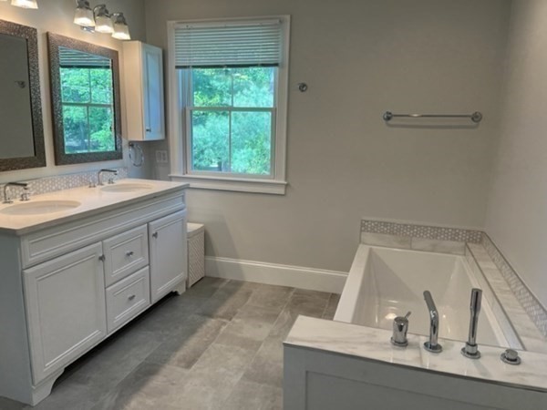 150 Country Club Rd, Oak Hill