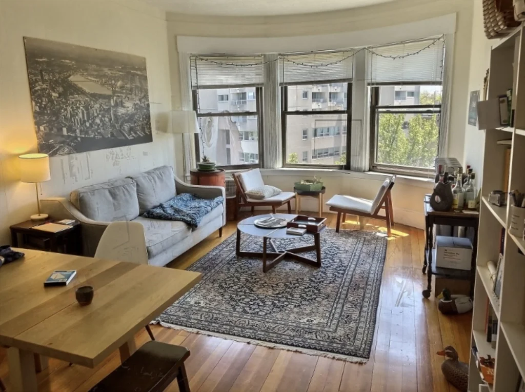 1382 Beacon, Coolidge Corner