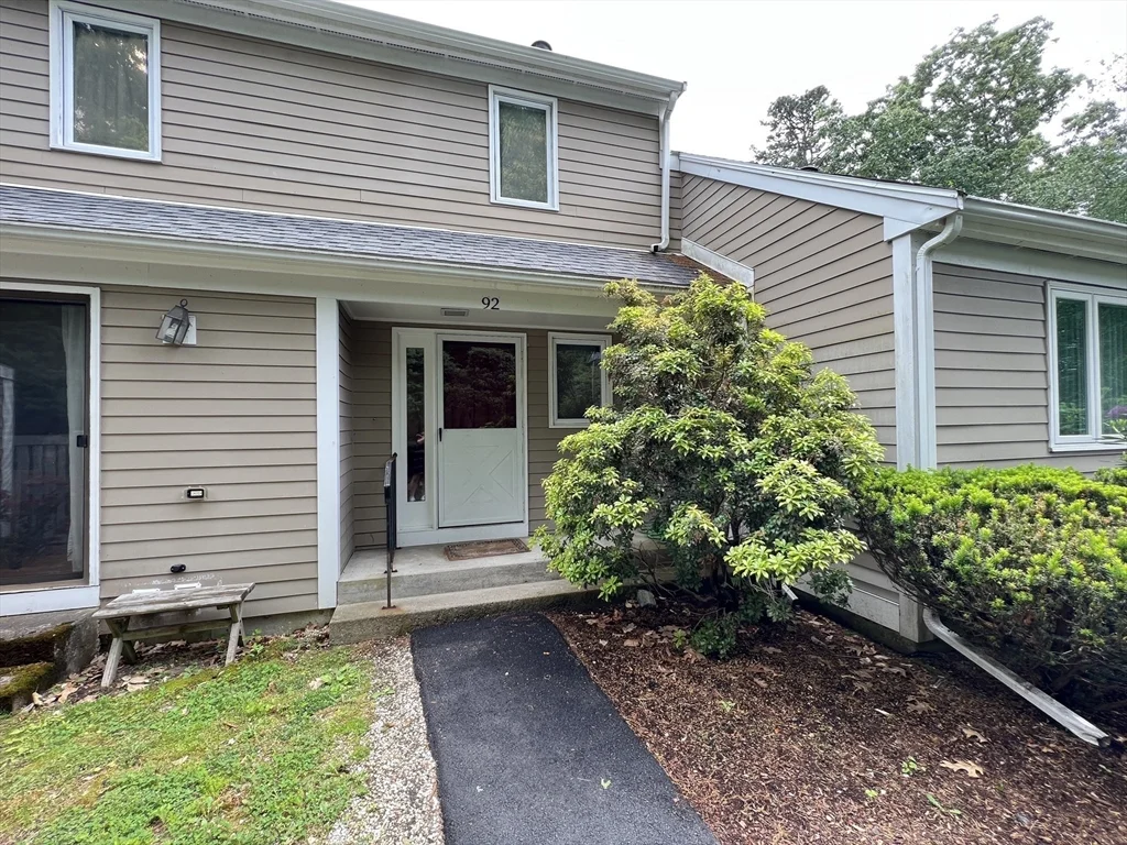 92 Fifer Ln, Lexington