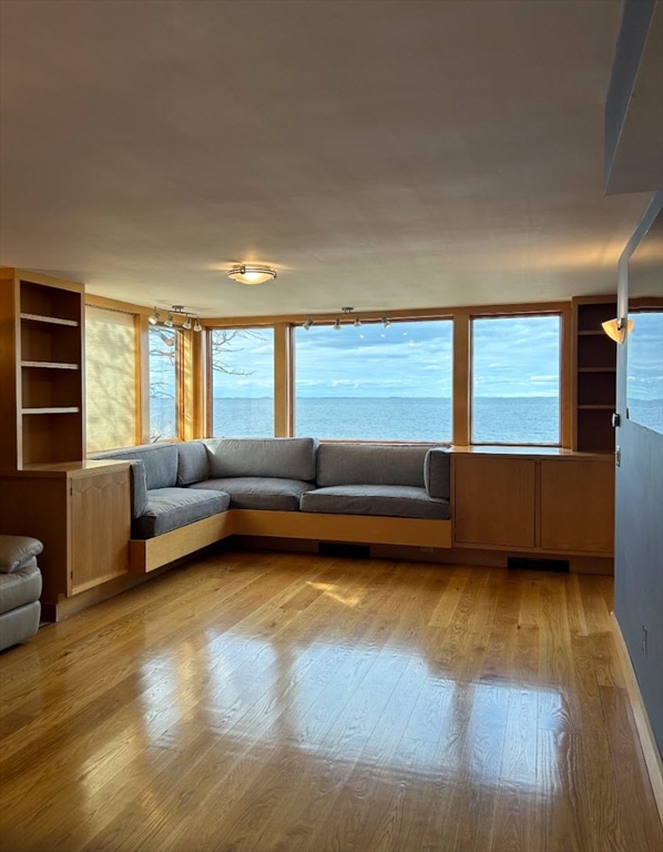 331 Granite St, Folly Cove