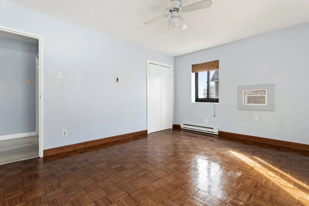 222 Winthrop Shore Dr, Winthrop