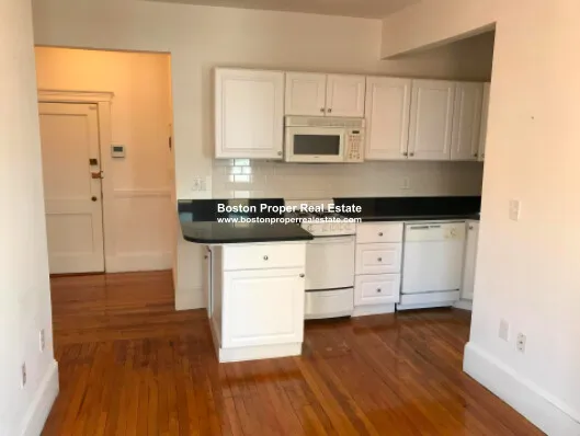 26 Hemenway St, Fenway