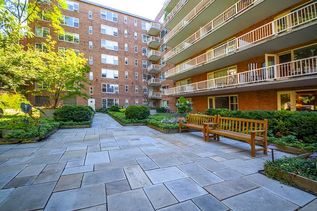 145 Pinckney St, Beacon Hill