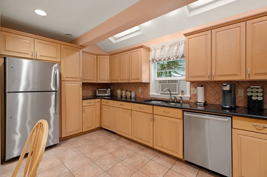 76 Windsor Rd, Tufts University