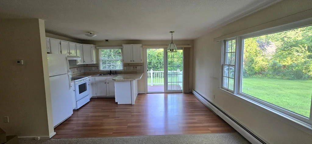 18 Crescent Ave, West Brookfield