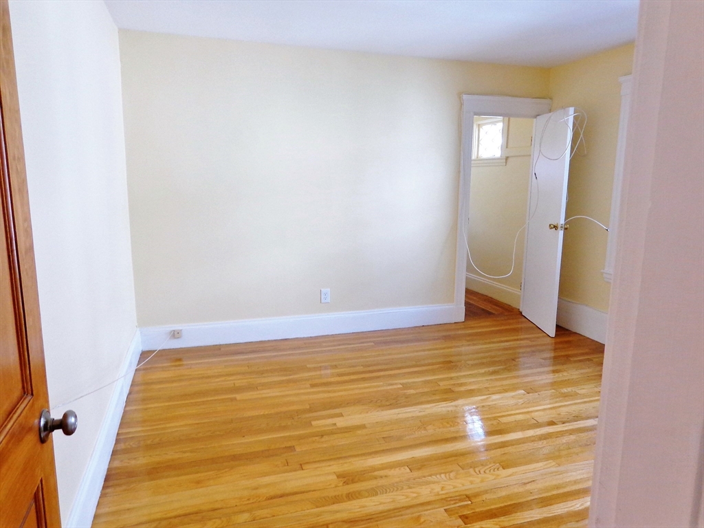 117 Lewis Rd, Belmont