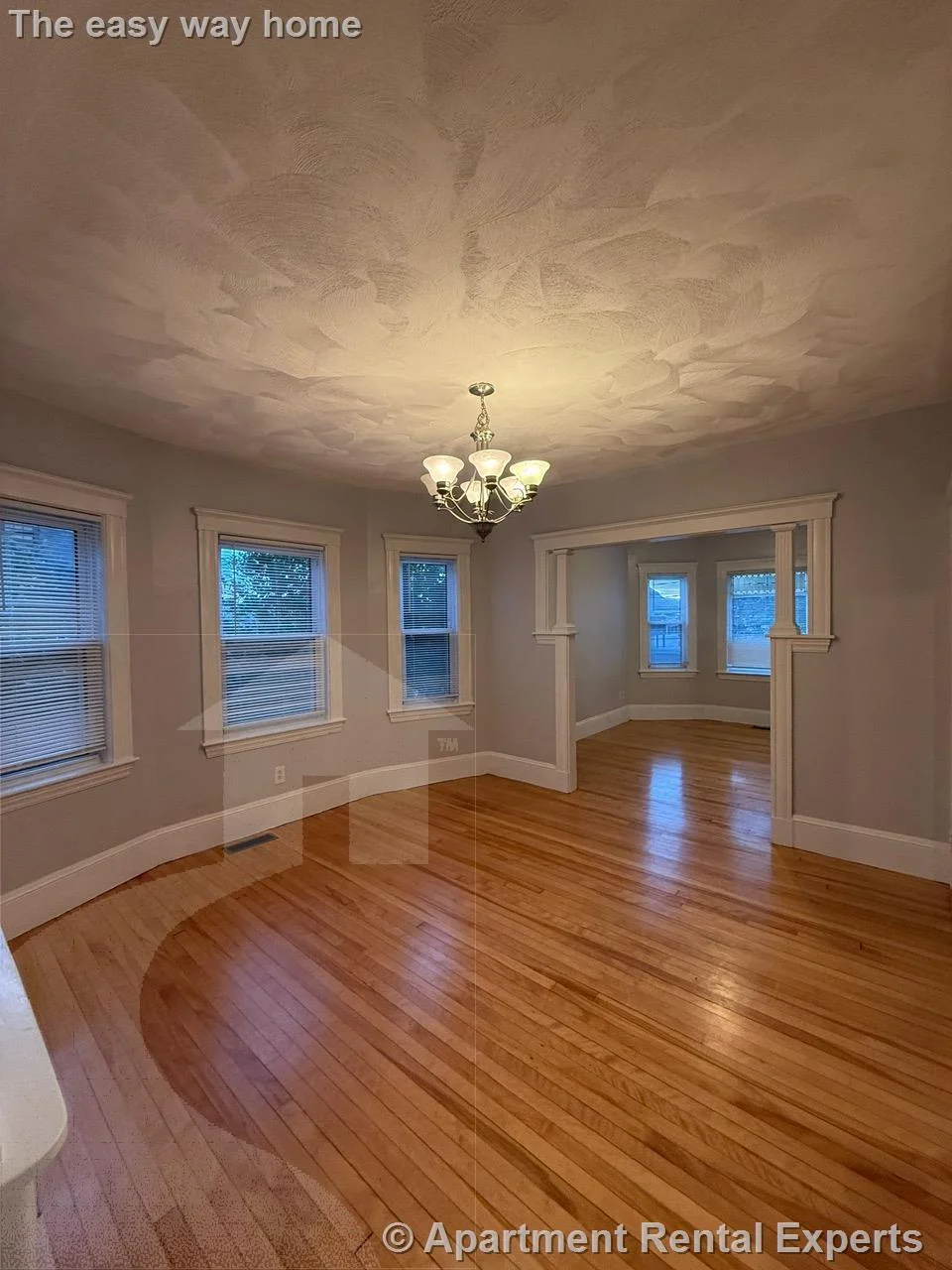 110 West Quincy St, Tufts