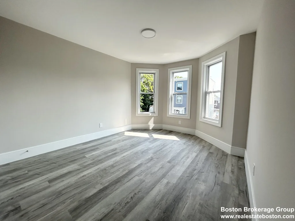 23 Mount Vernon St, Dorchester