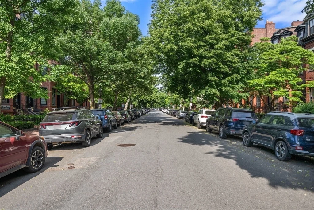 349 Marlborough St, Back Bay