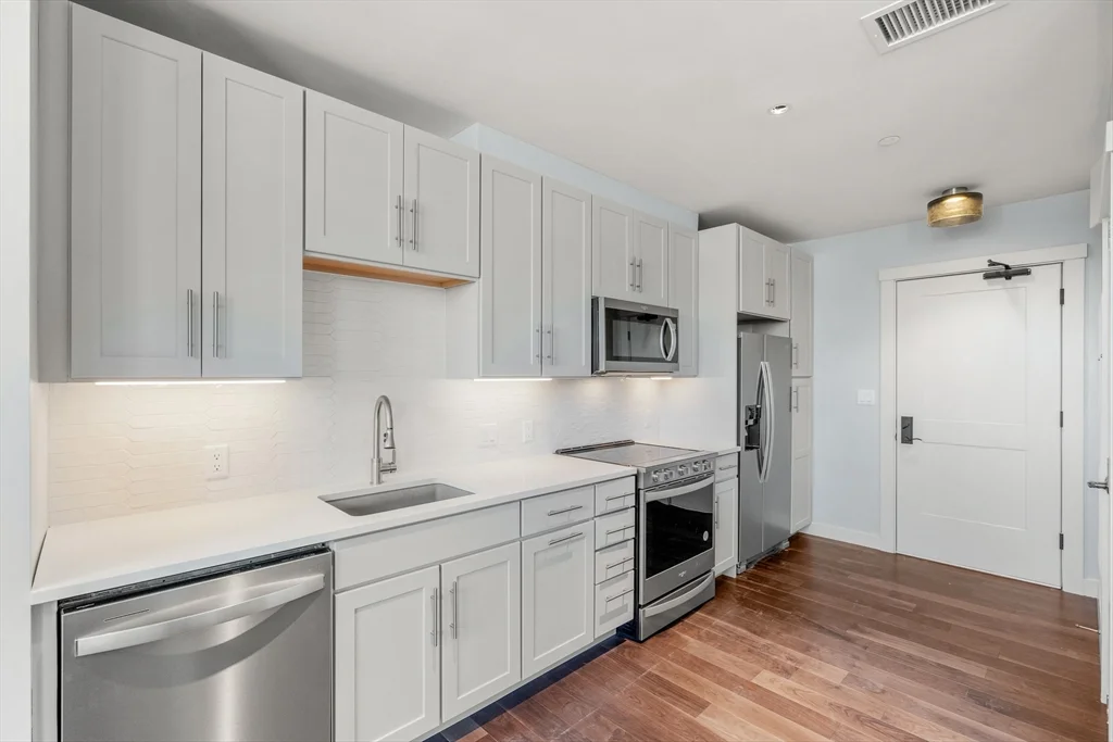 136 Babcock St, Coolidge Corner