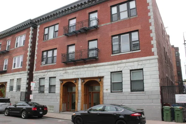 15 Aberdeen St, Fenway