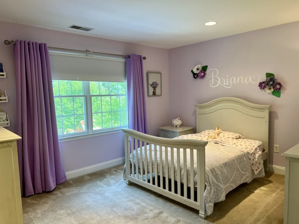 24 Endean Dr, Walpole