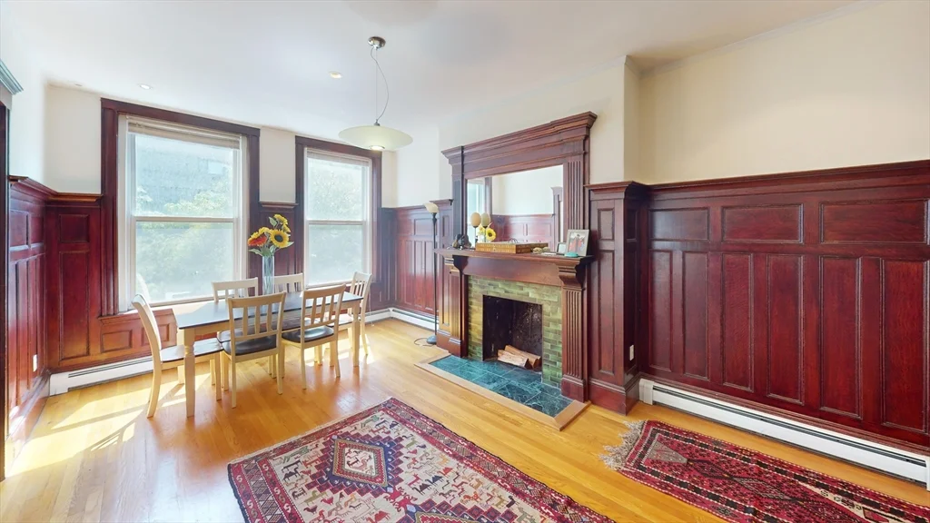 95 Centre St, Coolidge Corner