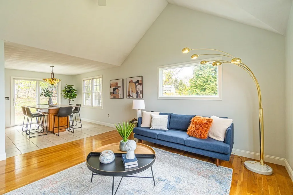 32 Waltham St, Woburn