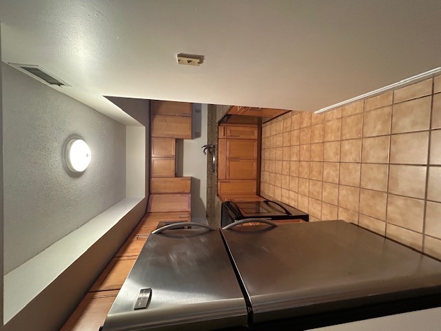 345 Franklin St, Riverside