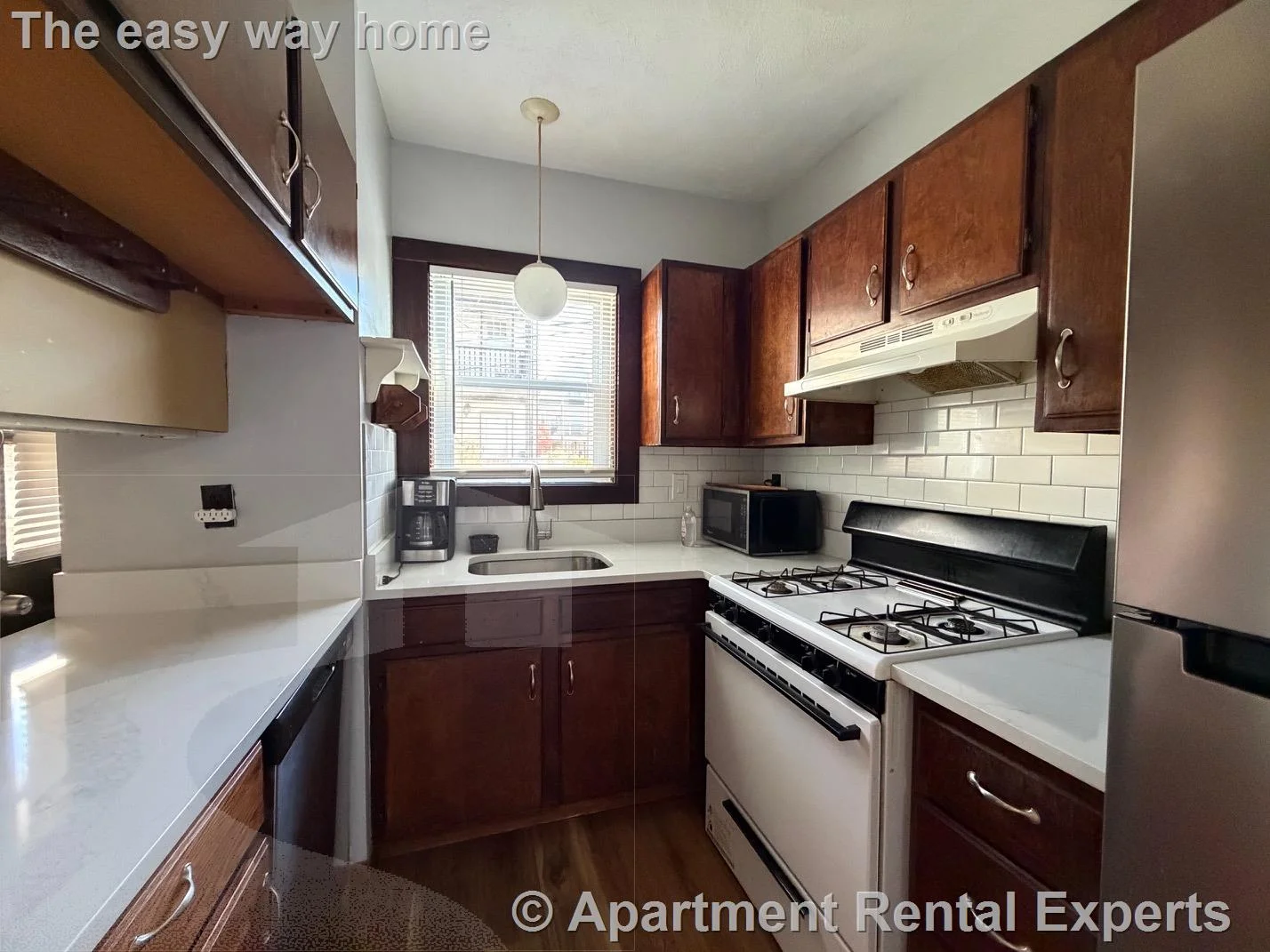 31 Illinois Ave, East Somerville