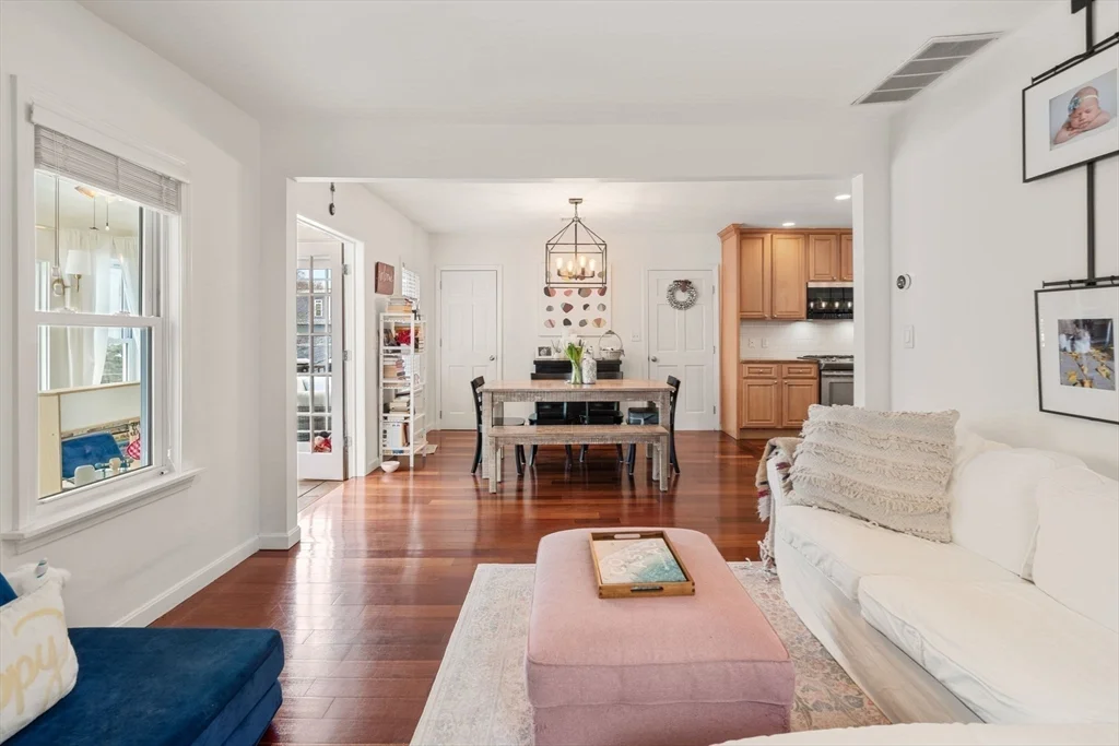 7 Quincy St, Watertown