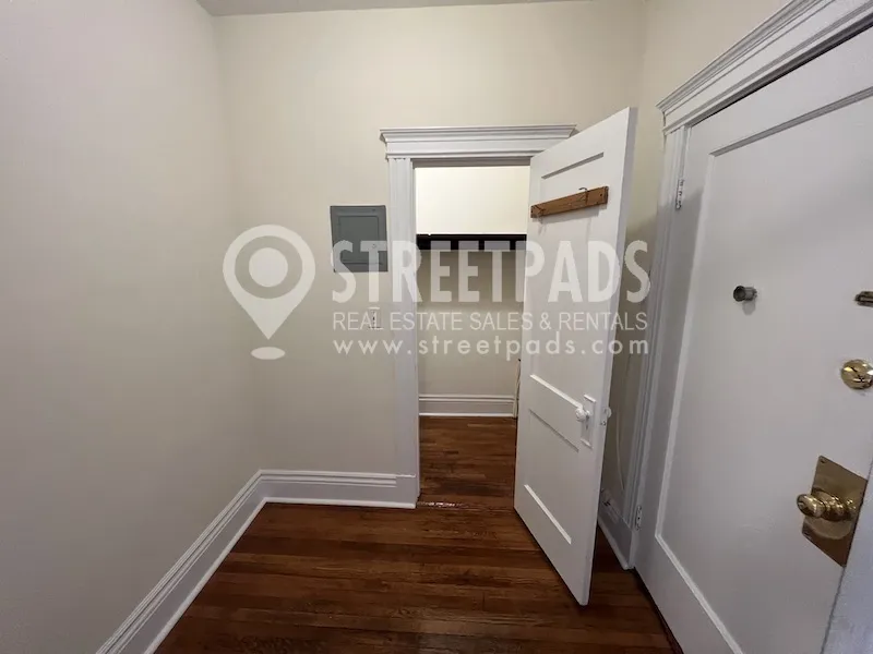 25 Park Dr, Fenway