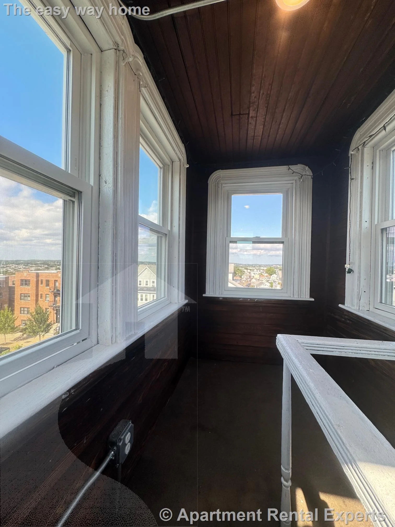 454 Broadway, Magoun Square