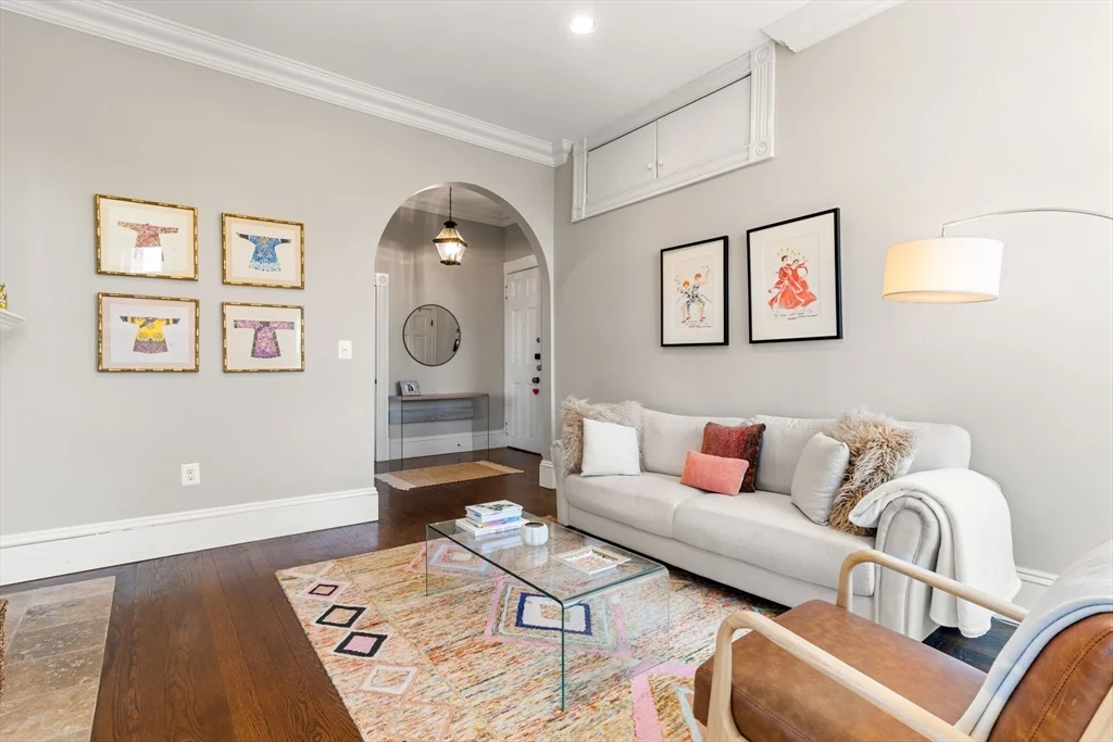 271 Dartmouth St, Back Bay