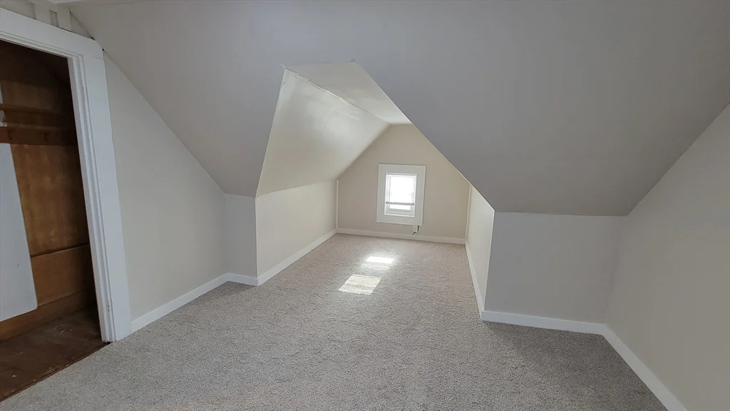 30 O'neil St, Hudson