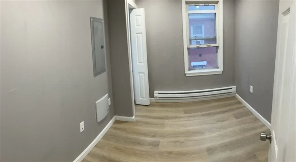 7 Johnny Ct, Chinatown