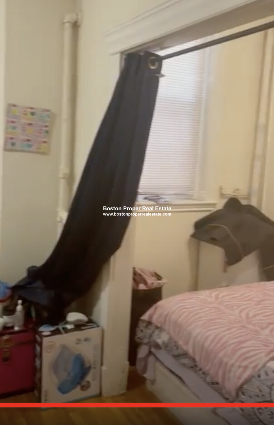 364 Riverway, Mission Hill