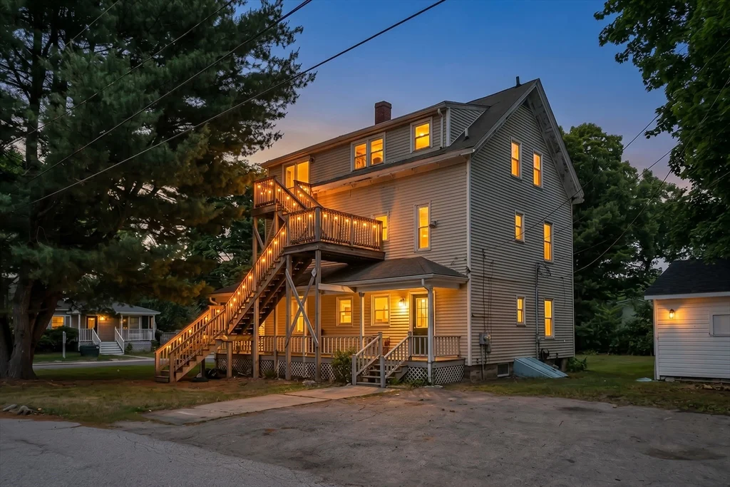 39 Hope St, Attleboro