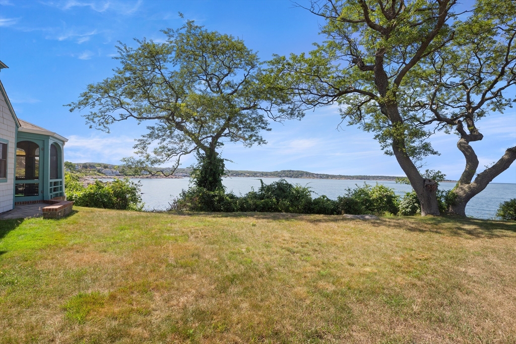 37 Marmion Way, Rockport