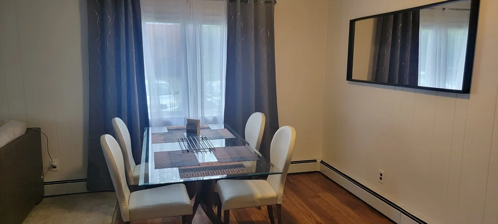 302 Pleasant St, North Andover