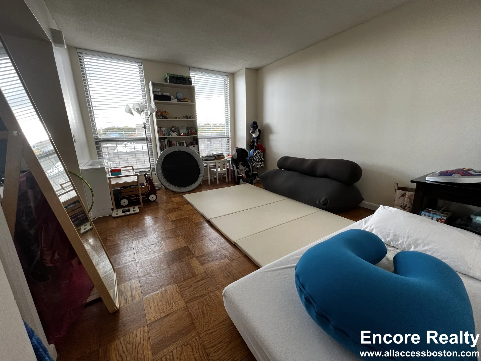 77 Pond Ave, Brookline Village