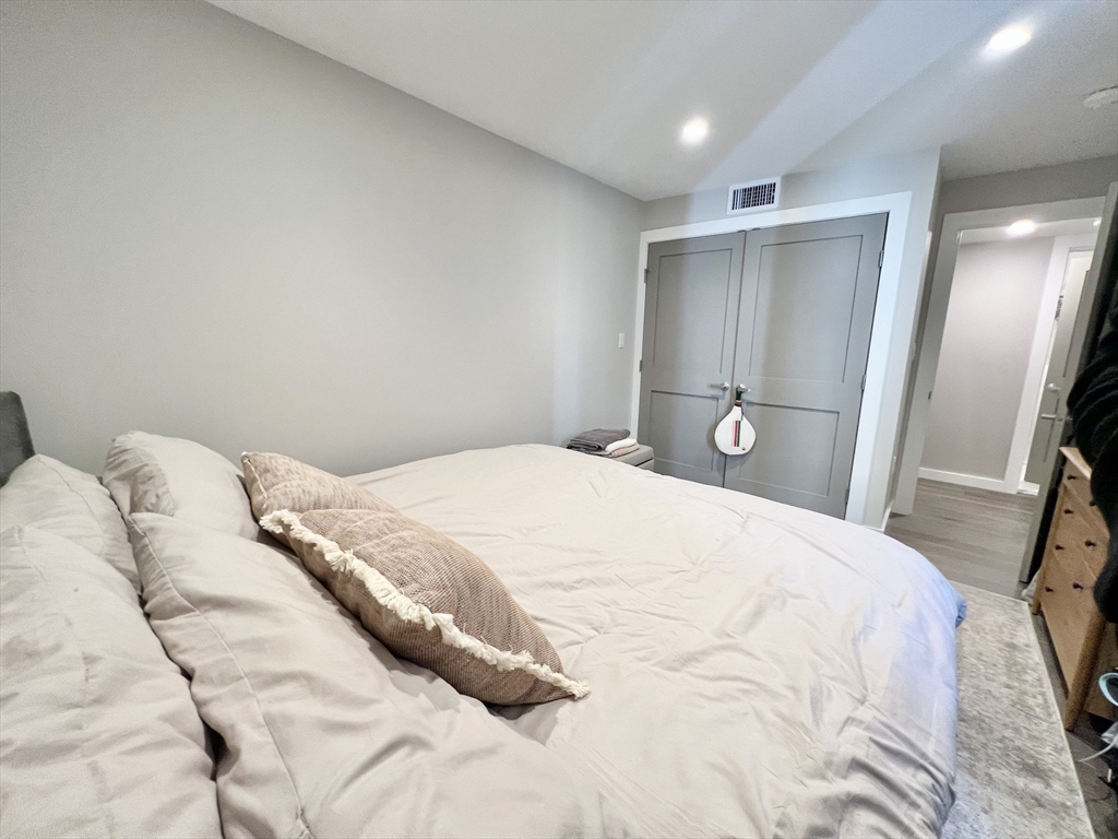 244 Hanover St, North End