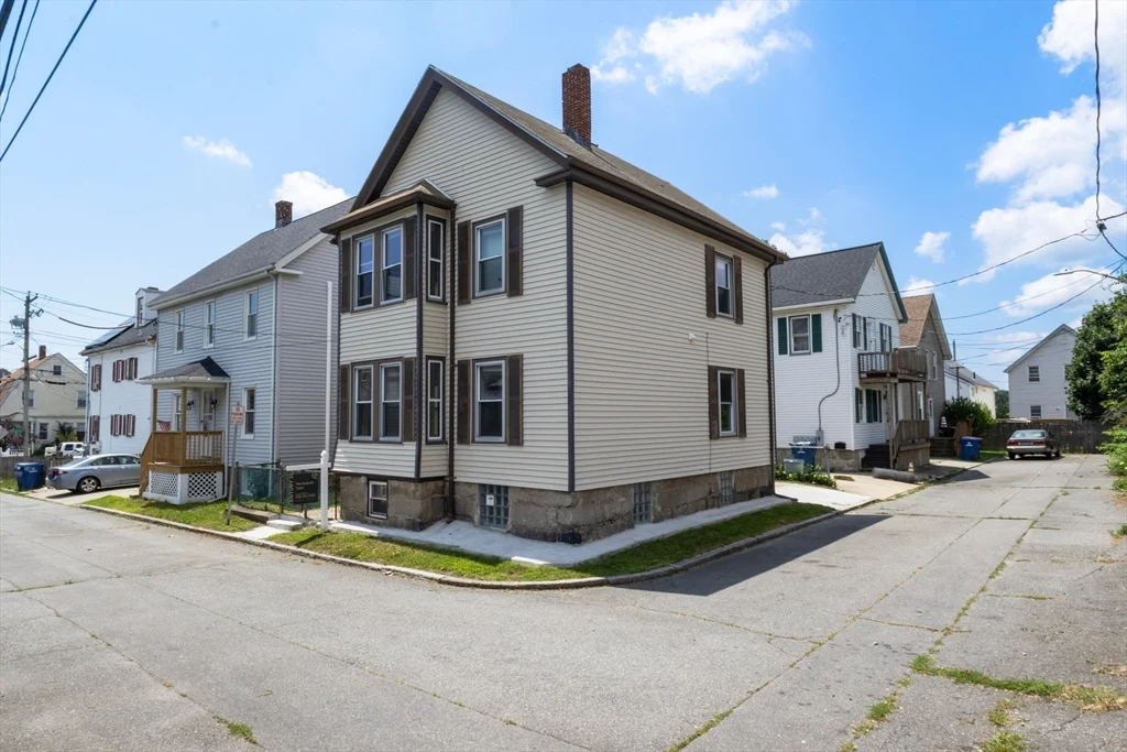 6 Coffin Avenue Ct, New Bedford