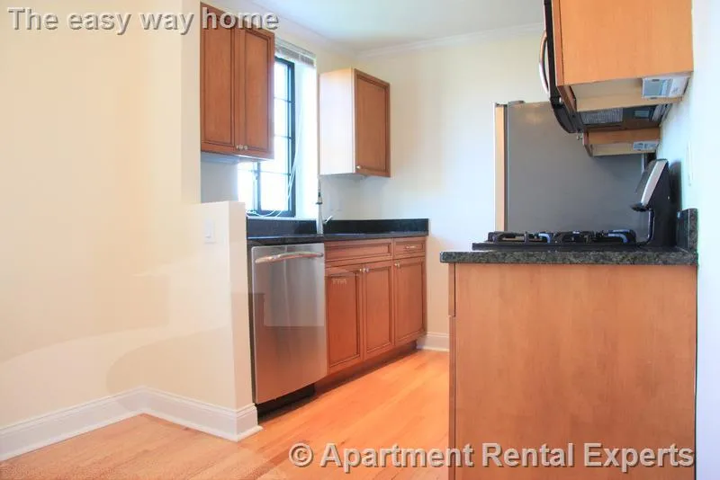 60 Brattle St, Harvard Square