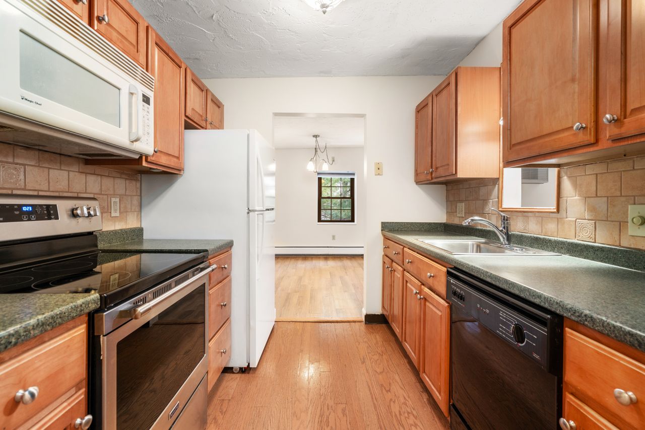 16 Winter St, Waltham