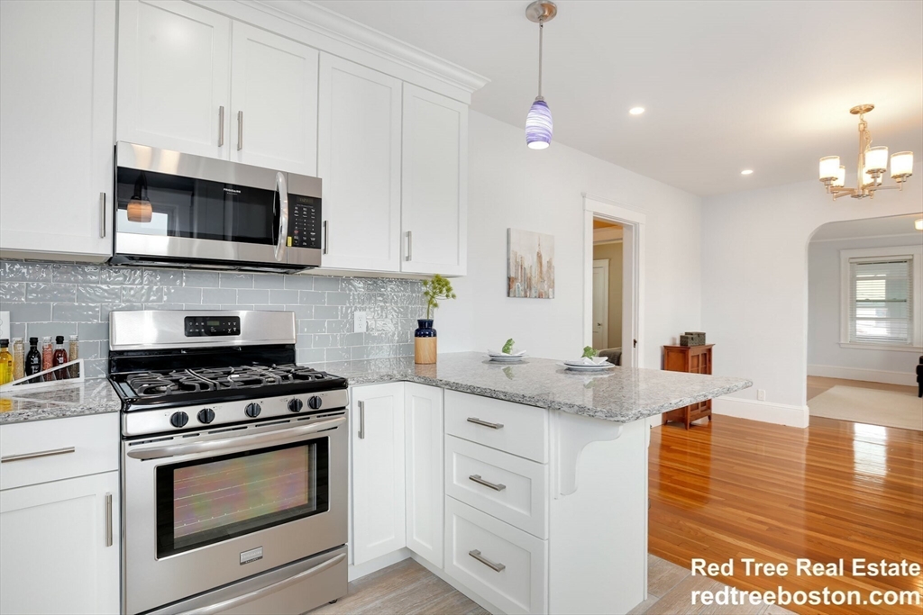 29 Strathmore Rd, Medford