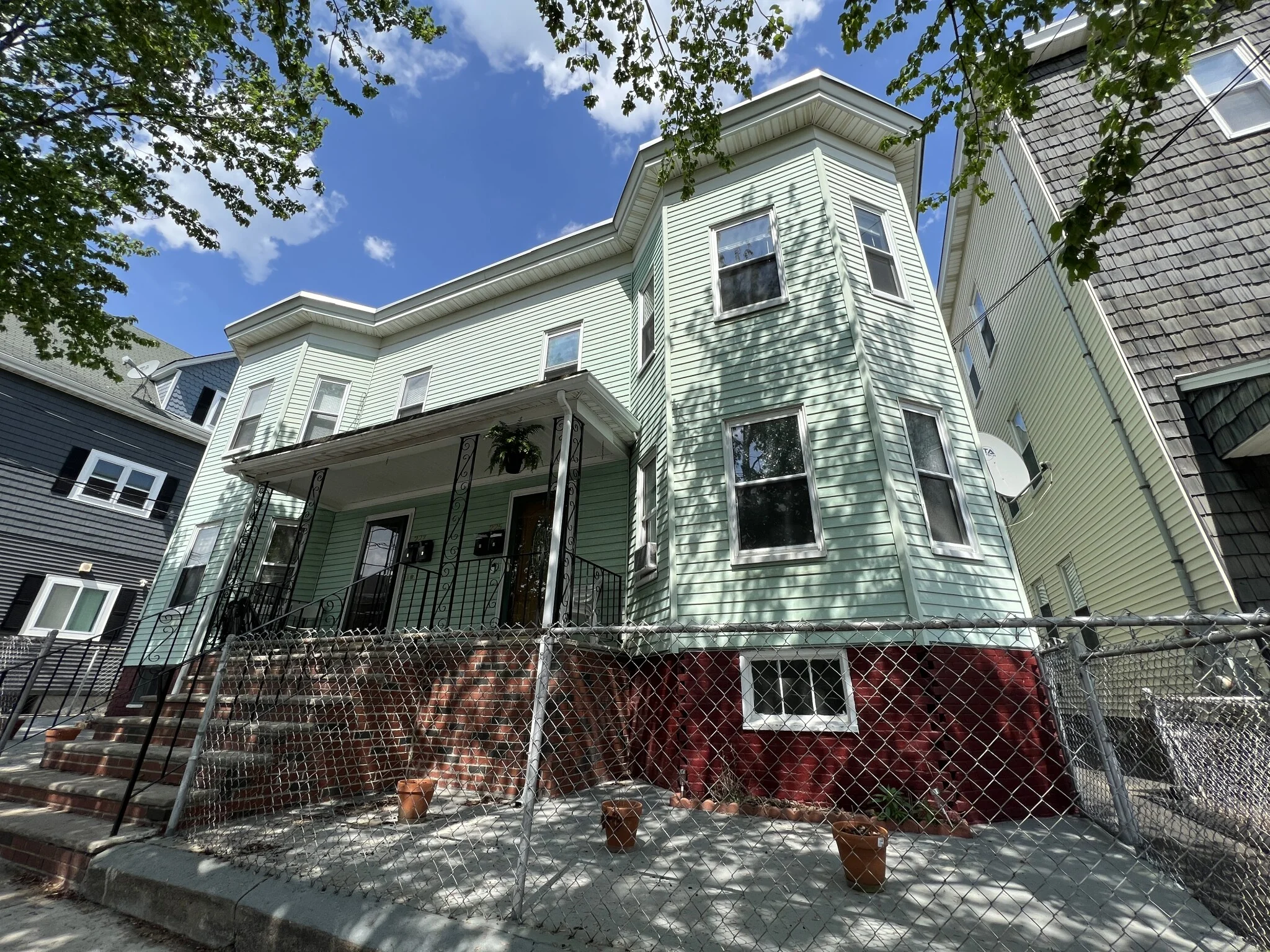 225 Holland St, Teele Square