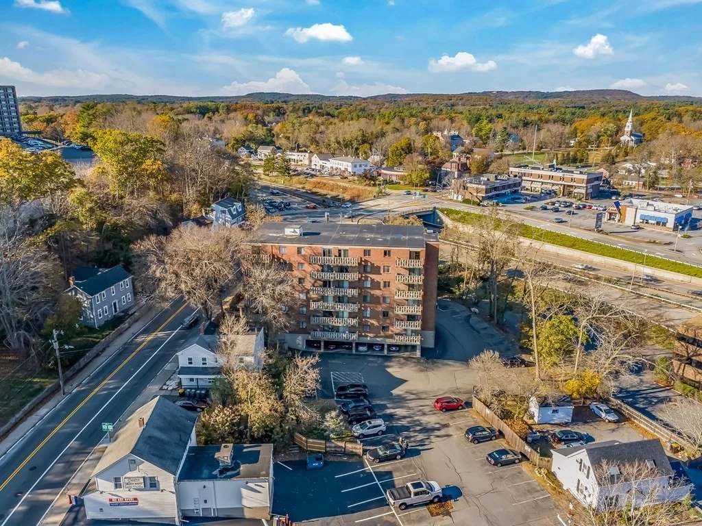10 Main, Framingham