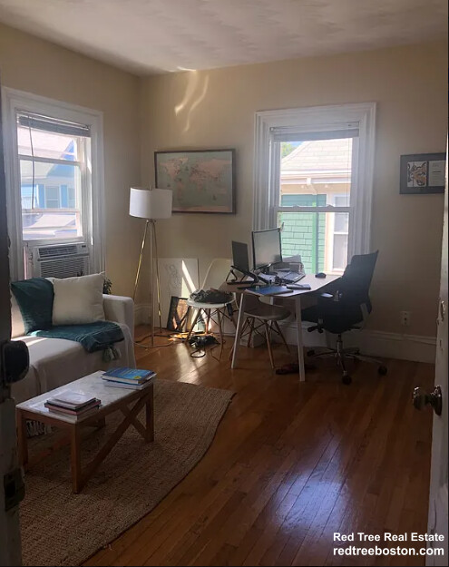 6 Cambridge Tr, Allston