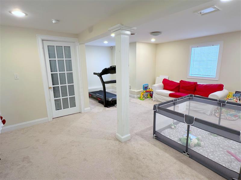 6 Farmers Circle, Arlington