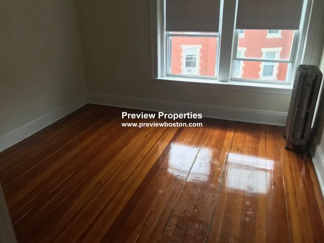 7 Mount Hood Rd, Brighton