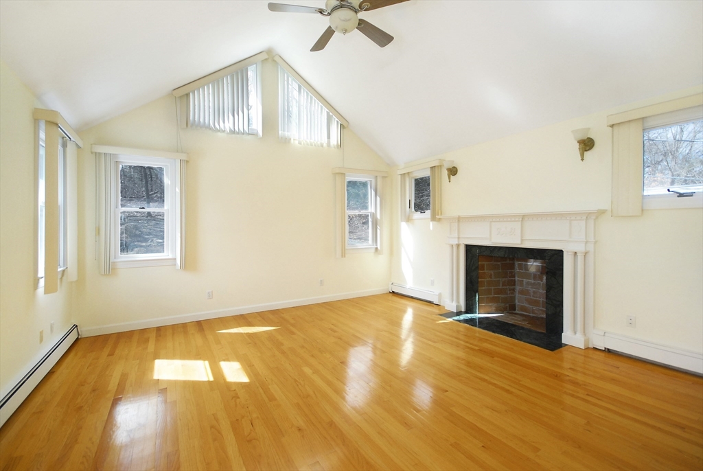 20 Blossom St, Lexington