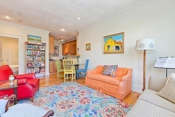 61 Park Dr, Fenway
